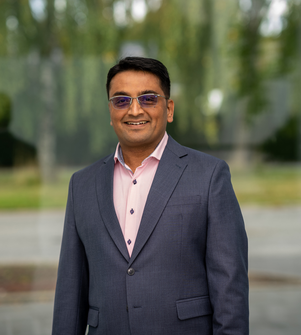 Portrait of Anupam Narain Mathur.