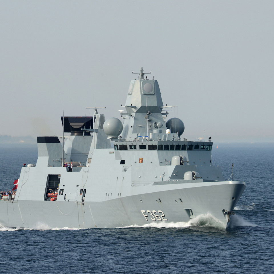 F362 PETER WILLEMOES ud for sjællands odde. Frigate