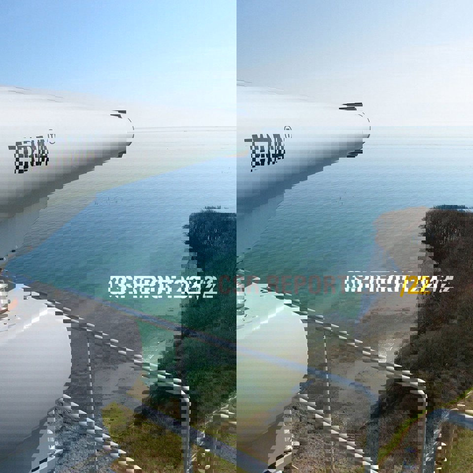 CSR Report Cover 21 22
