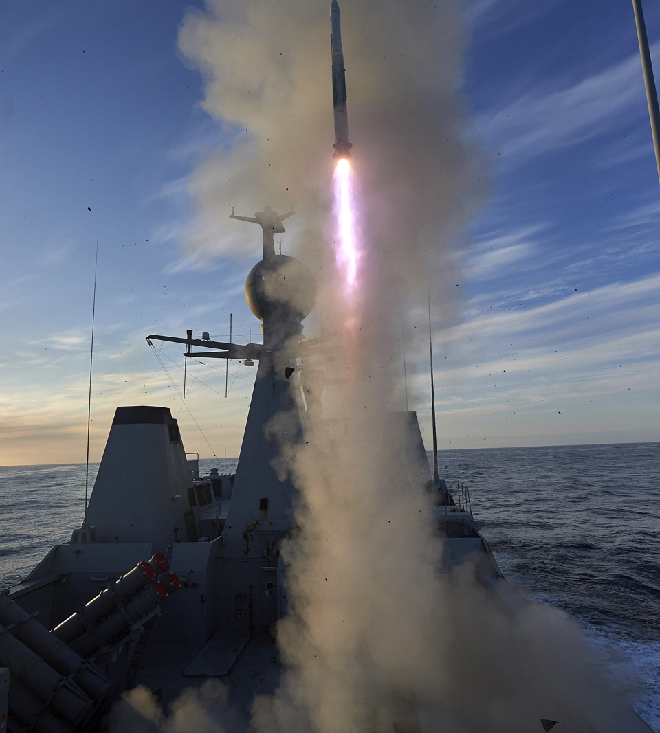 Sea Sparrow firing from frigate Absalon.