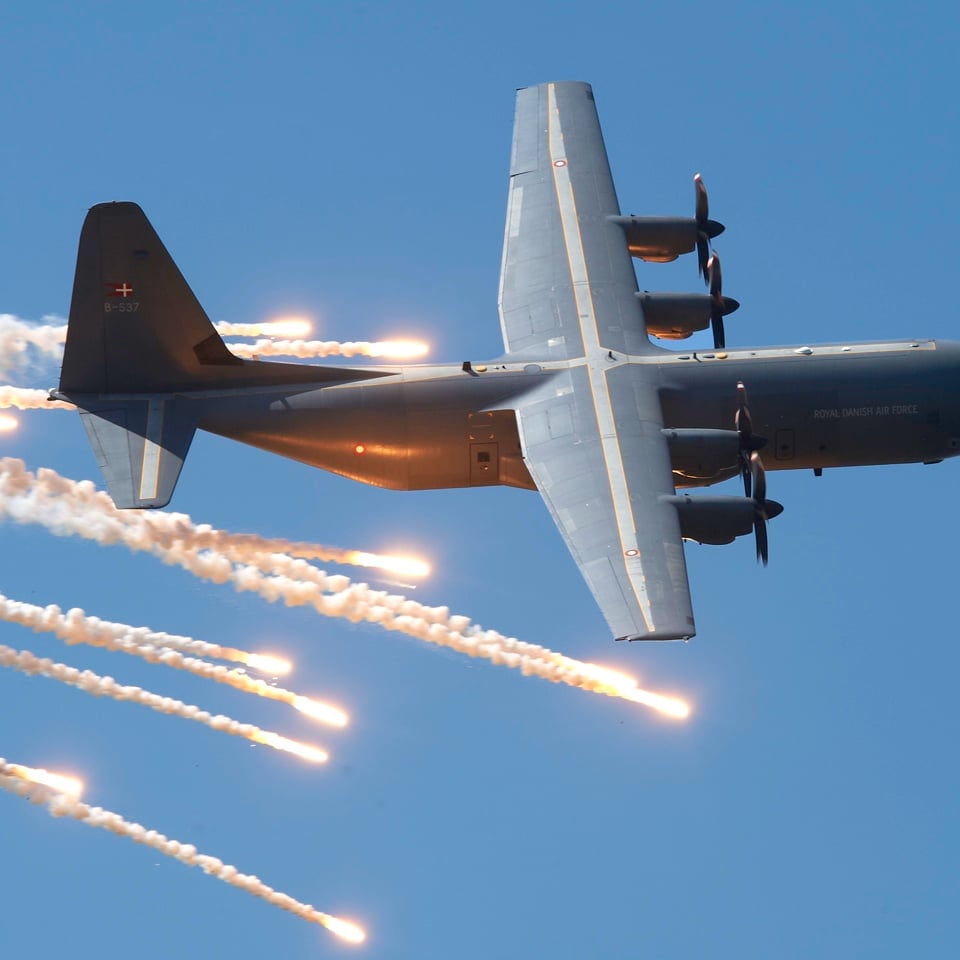 5B C 130J Hercules Flares Terma EW