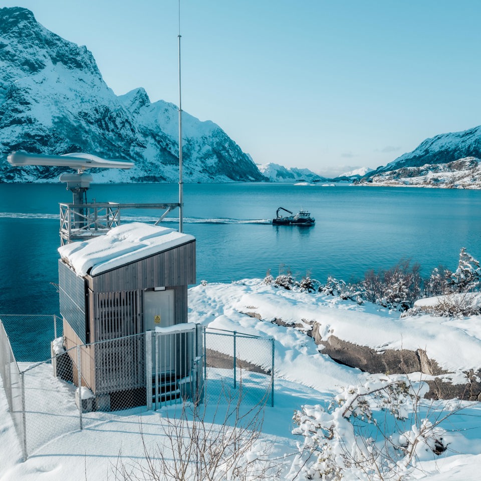 Coastal Surveillance in Norway by Terma SCANTER radar.