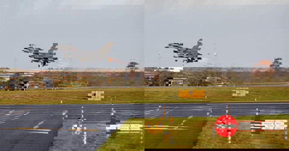F-16 Fighting Falcon.